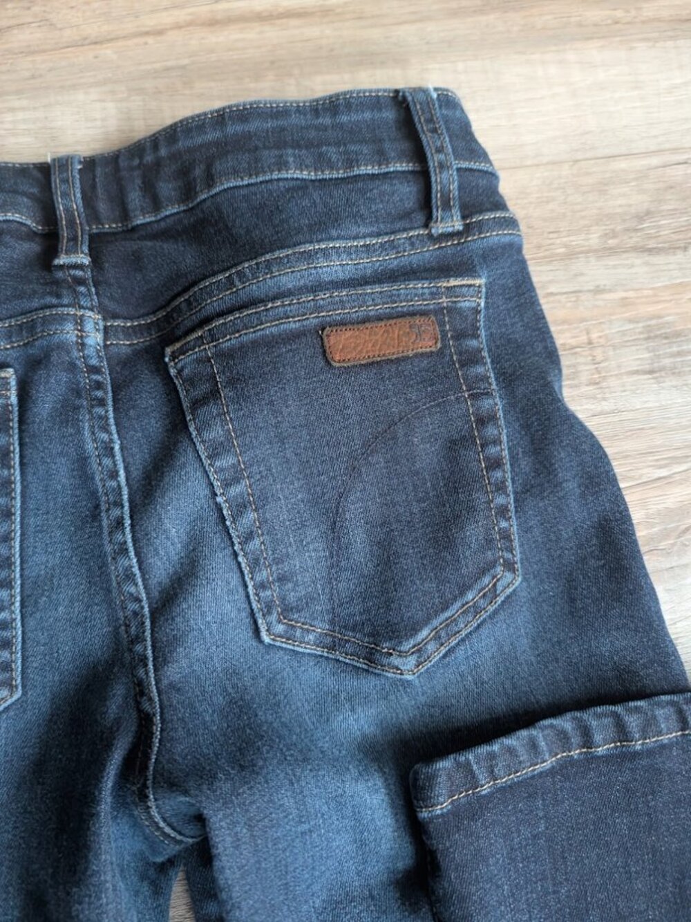 Joe’s Jeans | The Honey Fit Bootcut Jeans | Size 28 - Picture 2 of 9